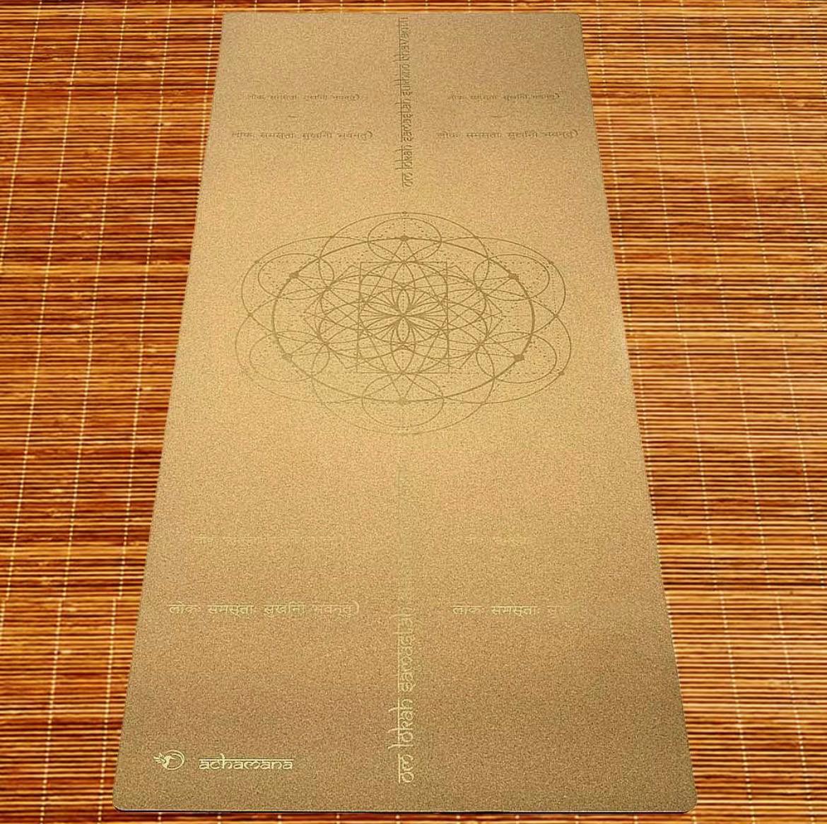 tapis de yoga en liège naturel avec mandala tapis de yoga en liège naturel avec mandala
